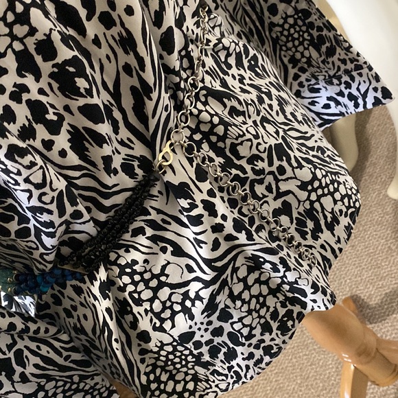 Black and white zebra print button front shirt! - Picture 10 of 10